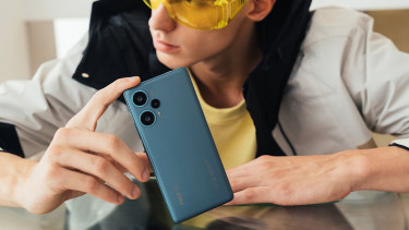 Poco F5.