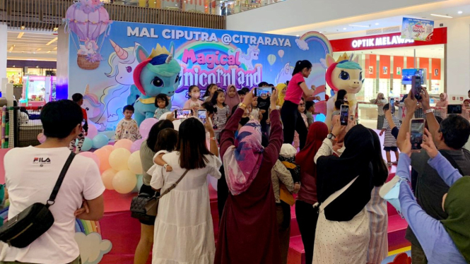 Wisata Magical Unicornland dan Rumah Hantu Tangerang diserbu pengunjung