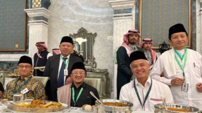 Yusuf Mansur bersama dua bacapres Anies Baswedan dan Ganjar Pranowo.