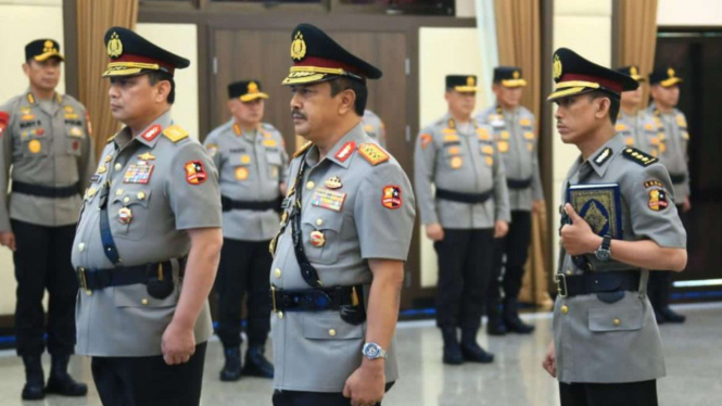 Pelantikan Komjen Agus jadi Wakapolri