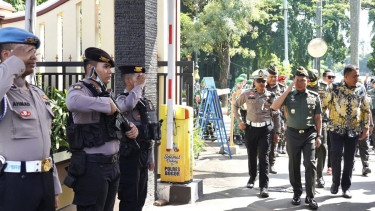VIVA Militer: Wakasad Letjen TNI Agus Subiyanto datangi kantor Polres Bogor