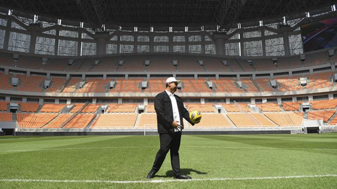 Menpora Dito Ariotedjo di Stadion JIS