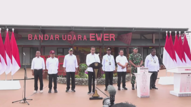 Presiden Jokowi resmikan Terminal Bandara Ewer