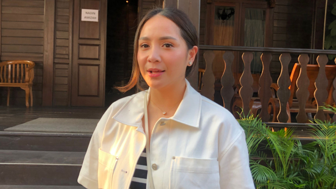 Nagita Slavina kunjungi arena Jakarta Fair Kemayoran 2023