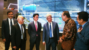 PT Amman Mineral Internasional Tbk (AMMN) resmi melakukan pencatatan saham perdana atau Initial Public Offering (IPO.