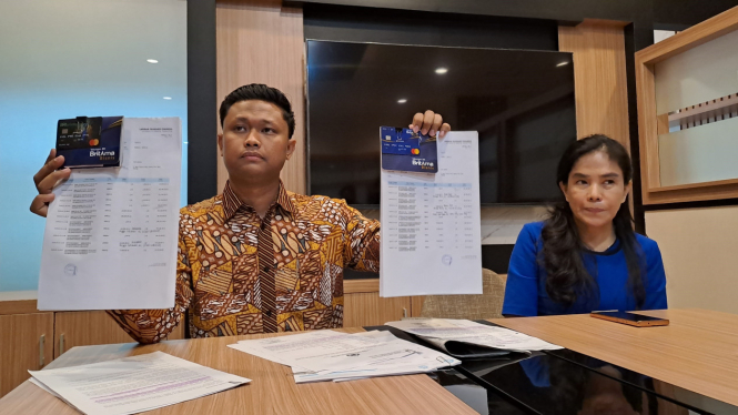 Silvia YAP dan kuasa hukumnya Hilmy F Ali. 