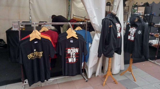 Both Merchandise One Pride MMA 70 di Plaza Festival Kuningan Jakarta Selatan