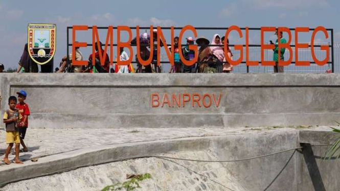  Embung Glebeg di Rembang