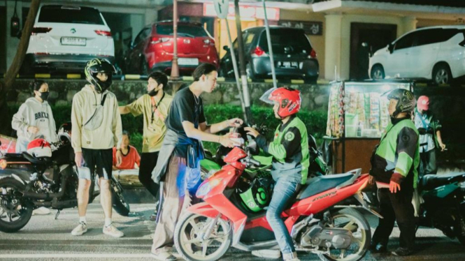 Ilustrasi Berbagi