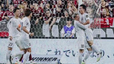 Supachok Surachat main di Consadole Sapporo