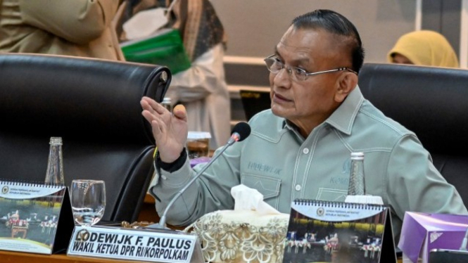 Wakil Ketua DPR RI, Lodewijk F. Paulus