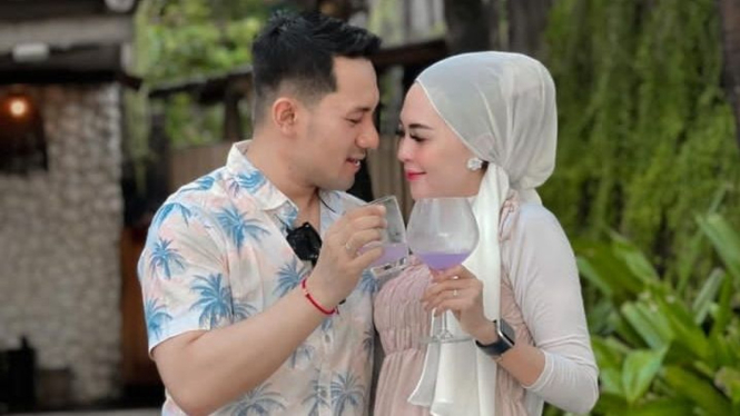 Selebgram Meylisa Zaara dan sang suami
