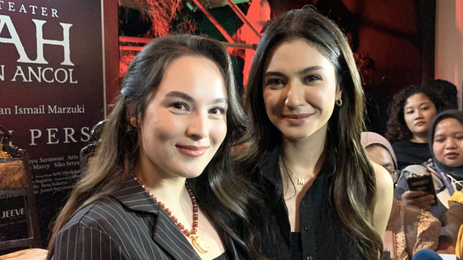 Chelsea Islan dan Mikha Tambayong.