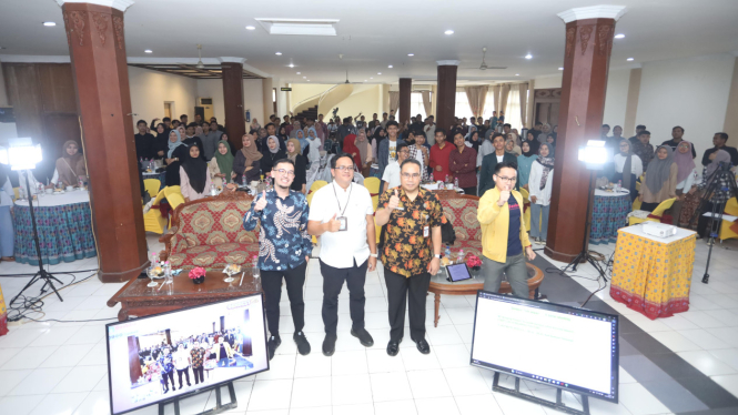 Genbest Talk “Remaja Hebat, Kunci Generasi Sehat”