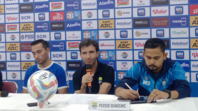 Pelatih Persib Bandung, Luis Milla