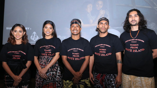 Awak film Women from Rote Island