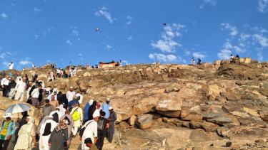 mendaki puncak Jabal Nur