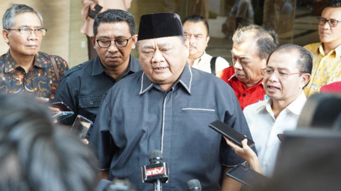 Anggota Dewan Pakar Golkar Ridwan Hisjam usai dipanggil Dewan Etik.