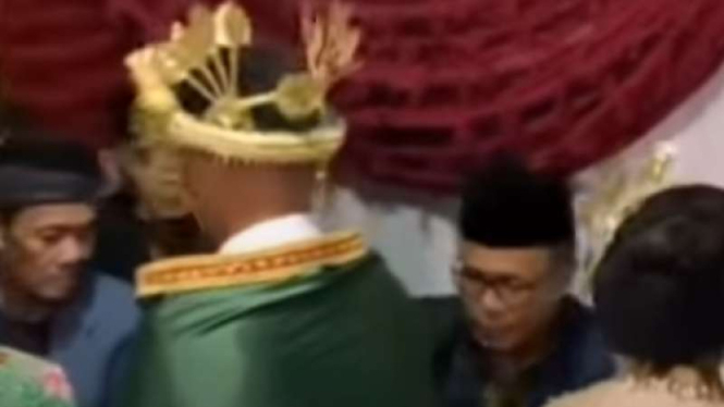 Viral pengantin pria kabur diganti oleh kakaknya.
