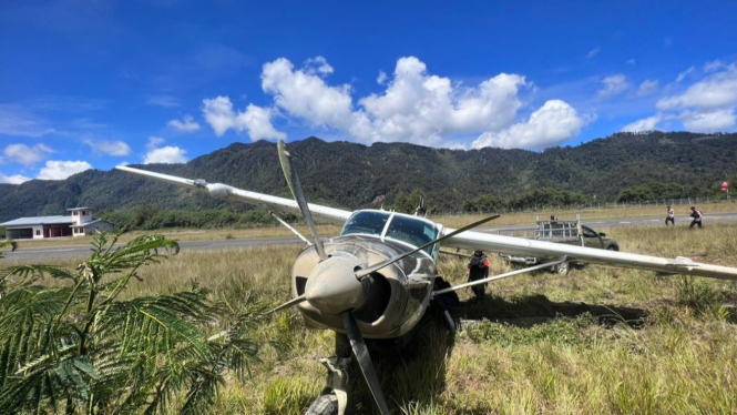 Pesawat Smart Air mengalami crash landing di Bandara Bilorai, Intan Jaya.