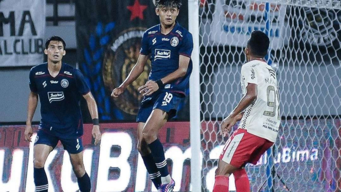 Duel Arema FC vs Bali United