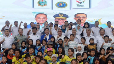 Gubernur Sumut, Edy Rahmayadi foto bersama atlet sepatu roda