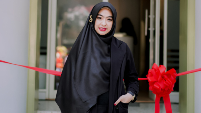 dr. Shindy Putri.