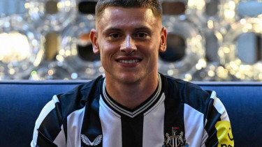 Harvey Barnes bergabung dengan Newcastle United