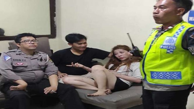 Jesica Koroh (33) wanita yang bawa kabur mobil patroli tol  di Jaktim