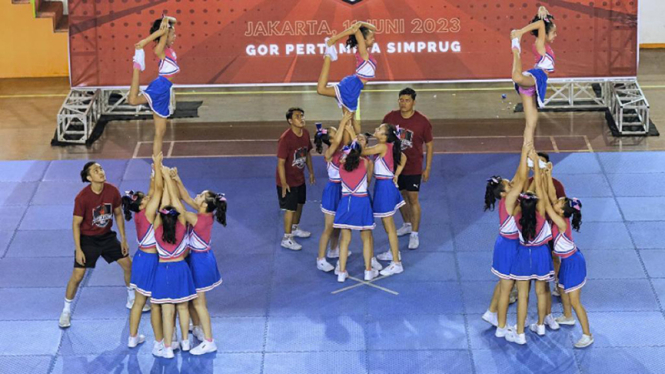 Cheerleading