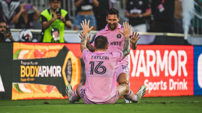 Lionel Messi Merayakan Gol ke Gawang Atlanta United