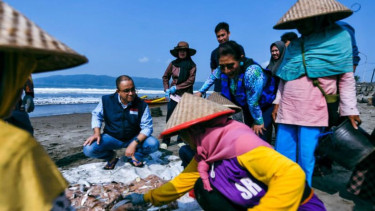 Bacapres Anies Baswedan dan eks Menteri KKP Susi Pudjiastuti.