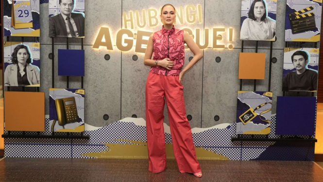 Luna Maya, bintang tamu di serial Hubungi Agen Gue!