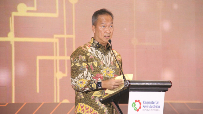 Menteri Perindustrian, Agus Gumiwang Kartasasmita