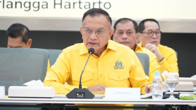 Sekjen DPP Partai Golkar, Letjen TNI (Purn.) H. Lodewijk Freidrich Paulus