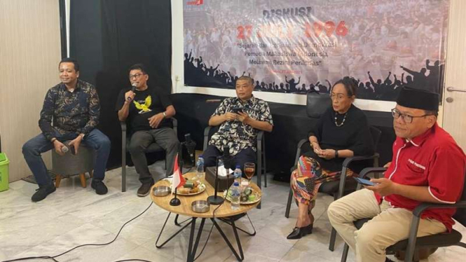 Diskusi peringatan tragedi 27 Juli atau dikenal dengan peristiwa Kudatuli