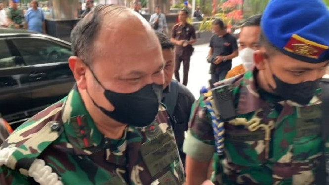 Danpuspom TNI Marsekal Muda Agung Handoko di Gedung KPK