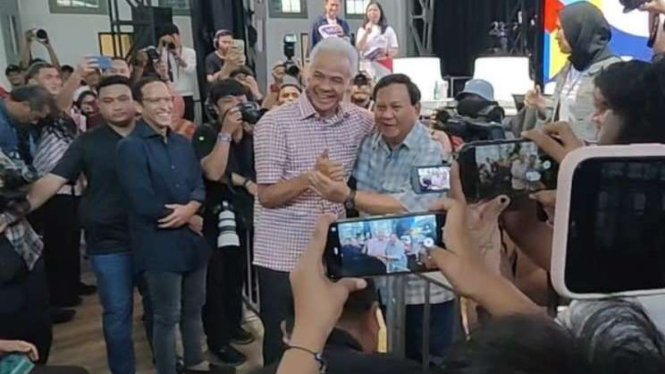 Prabowo Subianto dan Ganjar Pranowo di Festival Belajaraya 2023 Jakarta