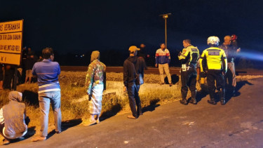 Laka Kereta Api di Jombang, 6 Orang Tewas.