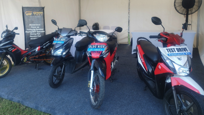Konversi motor BBM menjadi motor listrik.