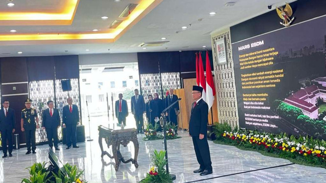 Menteri ESDM Arifin Tasrif saat lantik pejabat pimpinan di Kementerian ESDM. (foto ilustrasi)