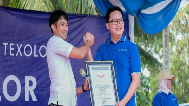 MURI beri penghargaan kepada Texology Indonesia.