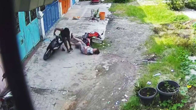 Aksi Begal Lansia di Depan Rumah di Tanjungbalai