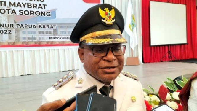 Pj. Bupati Sorong Yan Piet Mosso