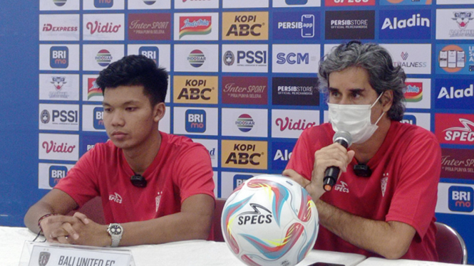 Pelatih Bali United, Stefano Cugurra
