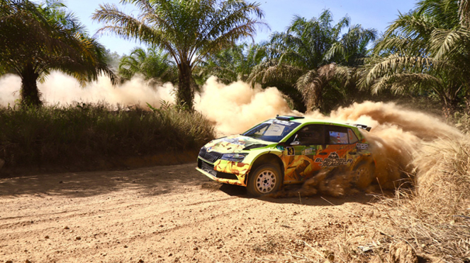 Wagub Sumut, Musa Rajekshah saat menjajal lintasan South Borneo Rally