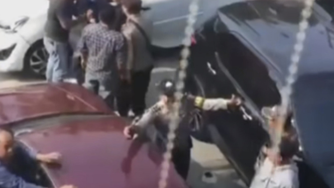 Prajurit TNI dikeroyok Ormas Pemuda di Semarang