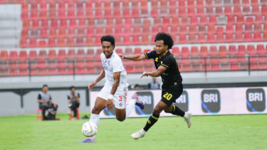 Duel Arema FC vs Barito Putera