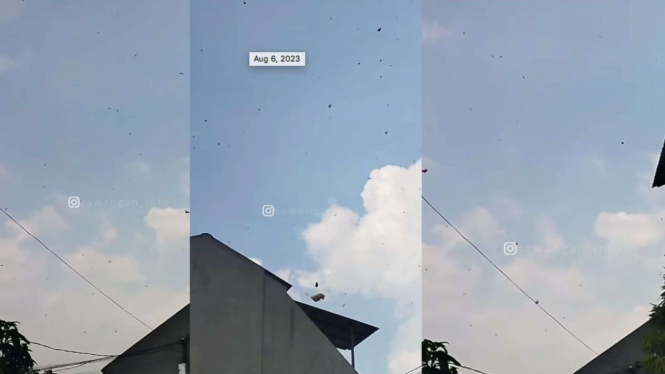 Sampah Berterbangan di Langit Depok