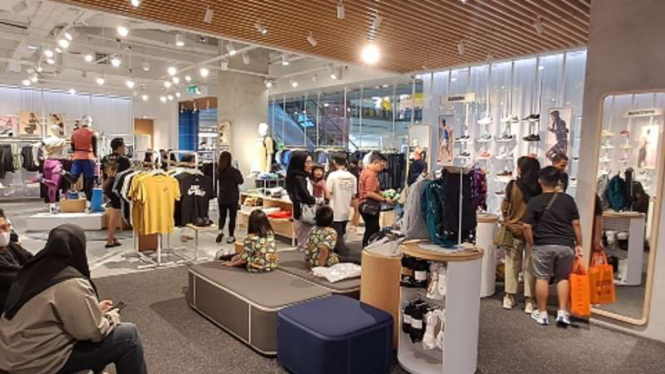 Gerai Nike di Ambarukmo Plaza